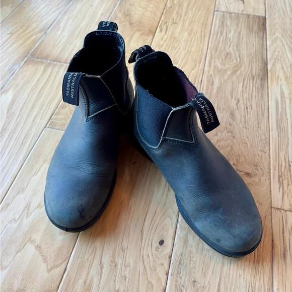 Blundstone Leather Ankle Boots - Picture 2 of 8